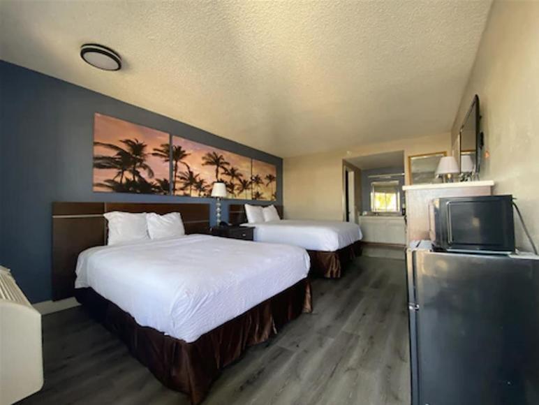 Days Inn By Wyndham Ontario Airport Экстерьер фото
