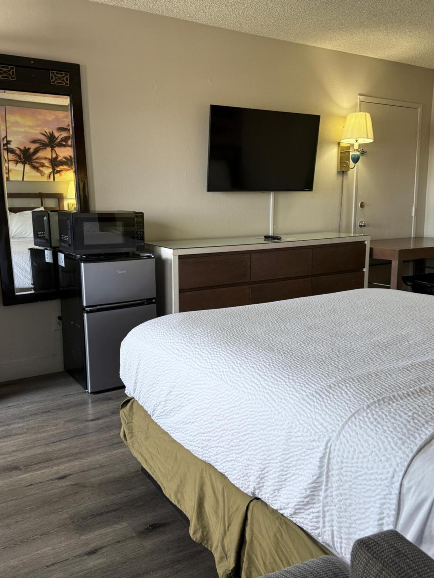 Days Inn By Wyndham Ontario Airport Экстерьер фото